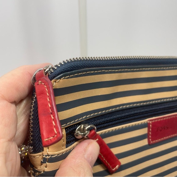 Fossil Small Clutch Bad or Makeup Bag  Purse Insert Coated Canvas Brown Beige - Picture 4 of 9